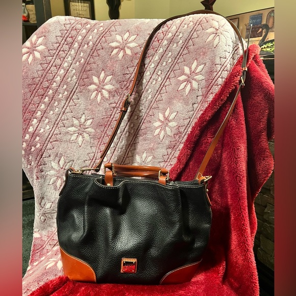 Dooney & Bourke Black Satchel Tote Purse - Picture 3 of 14